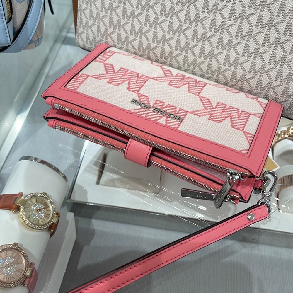 MICHAEL KORS JET SET TRAVEL 35S3GTVW7J LIGHT SAGE LG DOUBLE ZIP WRISTLET-WALLET- - Picture 4 of 16